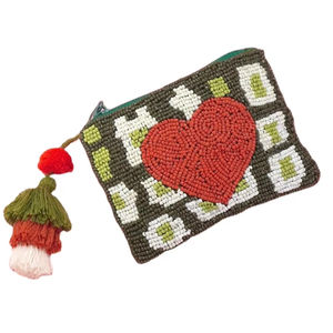 Bolsa de Monedas Mini con Cremallera, Bordado de Corazón Grande con Cuentas, Diseño Lindo y Moderno, Hecho a Mano en India - Product Image 1