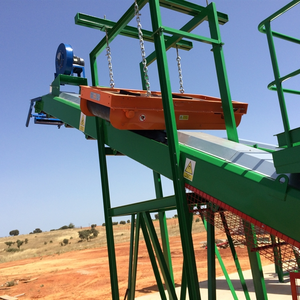 Aimant autonettoyant <span class=keywords><strong>à</strong></span> courroie transversale de 3 pieds de long et 30 pouces de large pour mettre sur un convoyeur tirant le métal hors de la saleté - Product Image 6