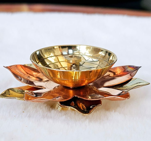 Nouveau Design laiton Diya pour Puja lampe à huile Deepak Pooja chambre noël mariage décoration retour cadeaux bougies - Product Image 2