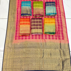 Chic Sari de nylon con tela suave y colores vibrantes, una opción perfecta para un estilo sin esfuerzo y comodidad en todos los eventos - Product Image 1