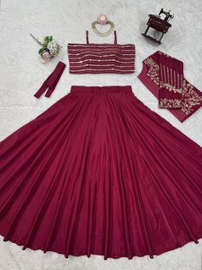 Hermosa Fiesta Desgaste Lehenga Choli Con Hilo Con Secuencia De Trabajo - Product Image 4