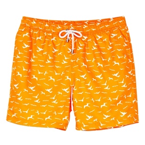 Short d'entraînement de base pour hommes d'été à la mode Short en maille de basket-ball personnalisé imprimé par sublimation - Product Image 3