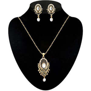 Kriaa <b>Fine</b> <b>Jewelry</b> <b>Set</b> 2102106 White Austrian Stone Pendant Elegant and Stylish - Product Image 1