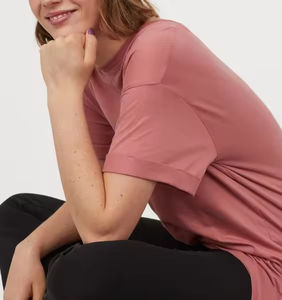 Camiseta de Verano para Mujer, Diseño Nuevo OEM, con Impresión de Diseño Personalizado, Secado Rápido, Transpirable y Cómoda - Product Image 6