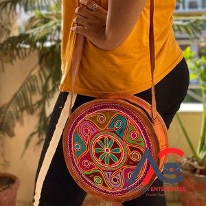 กระเป๋าหนังแพะแท้แฮนด์เมดสำหรับผู้หญิง,กระเป๋าถือหนังสีน้ำตาลวินเทจ - Product Image 1