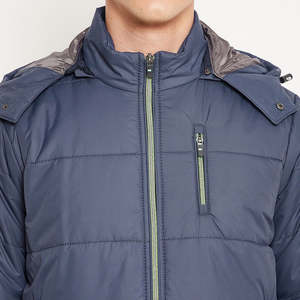 Chaqueta acolchada con cremallera de lona ligera de gran tamaño para hombre de invierno al aire libre impermeable con capucha a prueba de viento logotipo personalizado fábrica a granel - Product Image 2