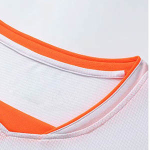 Uniforme de fútbol nuevo 2025 personalizado último diseño uniforme de equipo traje 100% poliéster ecológico transpirable secado rápido hecho - Product Image 3