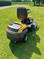 Tondeuse à gazon et balayeuse à neige Stiga Park Pro 900AWX avec moteur et autres équipements inclus, à vendre en Russie avec livraison rapide