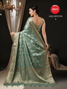 Saree en satin intemporel pour femmes avec des motifs floraux complexes Un choix parfait pour les fêtes et les rassemblements élégants - Product Image 4