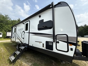 Camping-car remorque d'occasion 2024 Foorest River Rockwood Ultra Lite 2608BS - Product Image 4