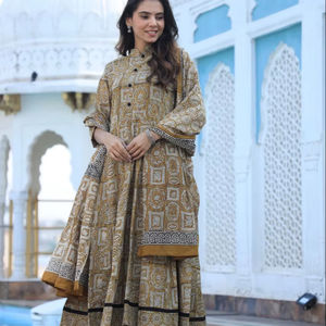 Conjunto de Kurti Anarkali con Pantalón y Dupatta, Diseño Tradicional Indio, Hecho a Mano, Listo para Usar, para el Festival de San Valentín, para Madres - Product Image 1