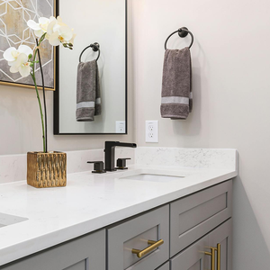 Élégant norme NSF/ANSI 51 ASTM inspecter ingénierie résidentielle Villa Carrara pierre artificielle de quartz dessus de vanité de salle de bain - Product Image 2