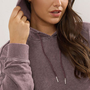 Sweat à capuche en polaire imprimé à manches longues pour femmes, avec badge sur le devant, logo personnalisé, design d'hiver, sweats à capuche délavés à l'acide, meilleurs - Product Image 4