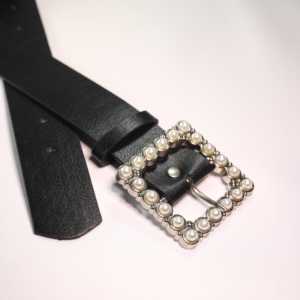 Cinturón de Mujer con Hebilla Cuadrada de Perlas y Material de Aleación - Product Image 3