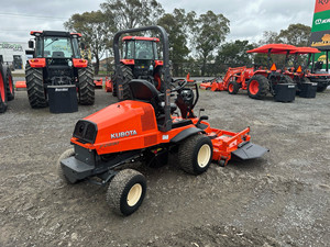 Tractor Cortacésped Kubota F2890 Usado, Económico, de 25HP, con Recolector de Césped, para Jardín, Granja y Caminos - Product Image 2