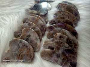 Pierre de Guasha en Améthyste Naturelle Polie, Sculptée à l'effigie de l'Ombre, Cristal de Forme Libre du Gujarat pour Massage Facial, Décoration d'Intérieur et Feng Shui - Product Image 4