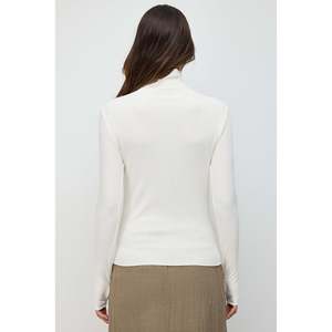 T-shirt à col montant en tricot côtelé avec détail sur les doigts - Product Image 5