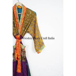 Kimono Largo de Seda con Estampado Floral Indio, Bata de Dormir, Ropa de Noche, Kimono de Seda Vintage, Ropa de Playa, Regalo para Mujer - Product Image 3