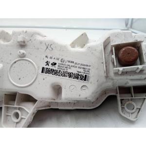 Feu de position gauche PEUGEOT 208 Série (19>) 9824241480-00 - Product Image 5