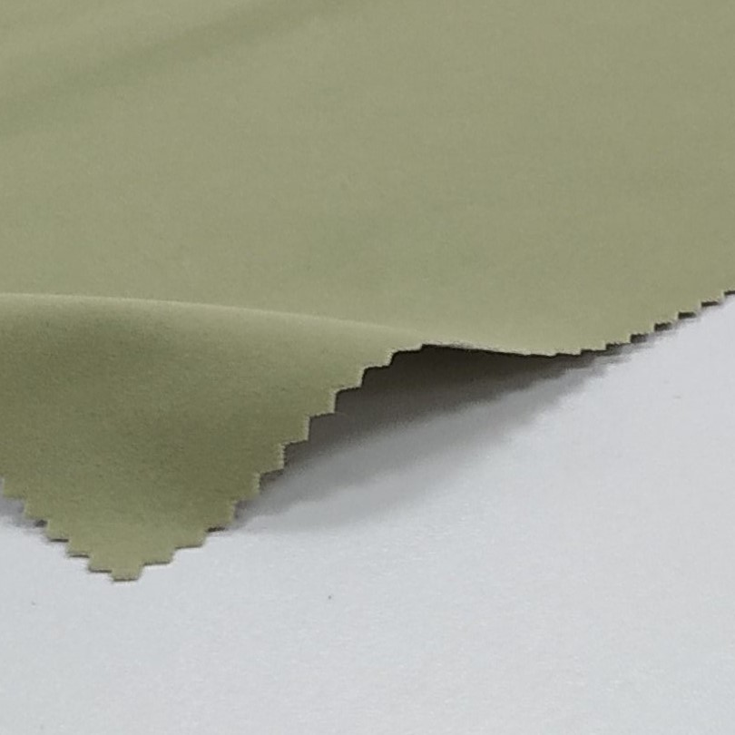 สีเขียว