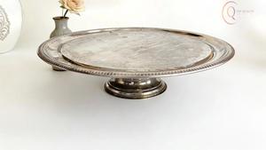 Soporte Clásico para Tartas de Metal con Estilo Contemporáneo, Perfecto para Exhibir Tartas, Postres y Creaciones de Panadería - Product Image 3