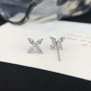 Pendientes de Diamante Cultivado en Laboratorio con Corte Marquise y Forma de Flor, Color EF, Claridad VS, 0.80ctw - Product Image 2