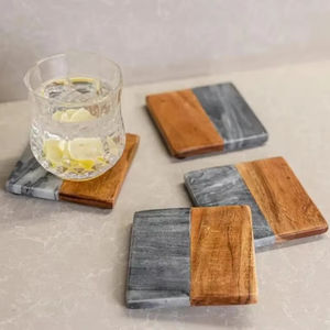 Ensemble de 4 sous-verres en bois et en pierre gravés sur mesure pour la cuisine, la table à manger et la décoration intérieure - Product Image 1