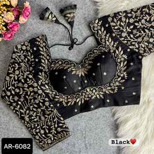 Style pakistanais indien beau travail mariée Desgine coutures lourdes crochets faits à la main rembourrés lourds avec belle blouse Latkans - Product Image 6