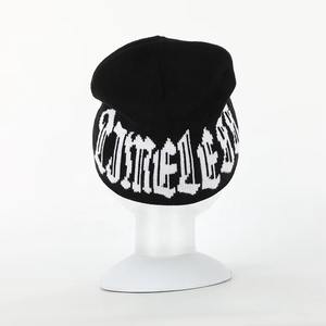 Bonnet tricoté personnalisé 2025 avec impression en relief, usine OEM, haute qualité, 100 % acrylique, unisexe, chapeau d'hiver chaud et tendance avec strass - Product Image 3