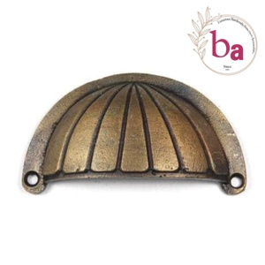 Tiradores de taza de cajón estriado de hierro fundido de latón antiguo para armario, tocador, cocina, dormitorio, armarios, diseño Industrial - Product Image 1