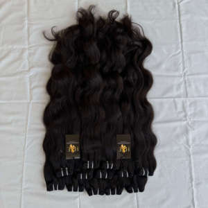 Paquets de tissage de cheveux droits cambodgiens en gros, paquet de cheveux humains de temple indien brut bouclé droit ondulé avec fermeture - Product Image 1