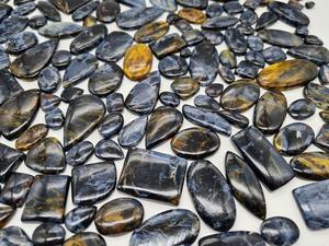 พลอยแร่ธรรมชาติสำหรับทำเครื่องประดับอัญมณีสีฟ้าทรงหลังเบี้ยทรงโค้งตัดเรียบสำหรับการทำเครื่องประดับหินขายส่ง - Product Image 3