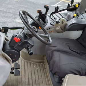 Tracteur à chenilles MXU100 2005, moteur Cummins 22 CV avec boîte de vitesses et pompe en très bon état - Product Image 3