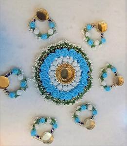 Portavelas Rangoli con flores artificiales y luces de té-Juego de 7 portavelas - Product Image 2