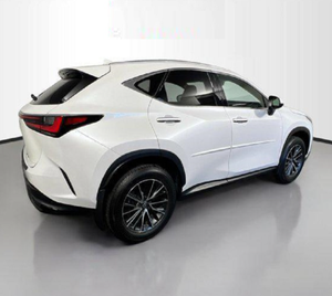 Lexus NX 250 Premium SUV 2025 Usado, 8 Velocidades, Tracción Delantera - Product Image 4