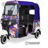Scooter Clásico Moderno de Madera Colorido de Shobha Jain Impex para Sesión de Fotos Preboda