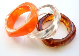 CONCEPTION DE BRACELET EN RÉSINE PERSONNALISÉE COULEUR ÉLÉGANTE UNIQUE CONCEPTION COMPLÈTE BRACELETS COULEUR PLEINE ET FNSH Bracelet ÉPOXY en résine de petite taille - Product Image 3