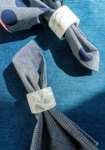 Anillos de Servilleta de Resina Hechos a Mano en Colores y Diseños Creativos para Decoración de Mesa de Bodas y Fiestas para Hoteles - Product Image 2