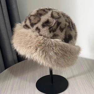 หมวกบีนนี่ขนสัตว์แสนสบายออกแบบเองได้และมีสไตล์ผ้ากำมะหยี่พร้อมภายนอกที่ทำจากขนสัตว์เทียมสำหรับอากาศหนาว - Product Image 3
