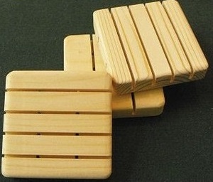 Porte-savon en bambou fait main au fini naturel, forme rectangulaire durable et antidérapante pour lavabo de salle de bain, écologique - Product Image 4