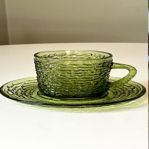 Elegantes tazas de té de cristal con un hermoso diseño de flor de cerezo pintado a mano perfecto para un servicio de té sofisticado al por mayor - Product Image 6