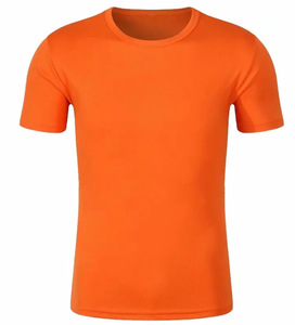 เสื้อโปโลแขนสั้นผ้าโพลีเอสเตอร์100% แบบเรียบปักโลโก้ลายทาง - Product Image 2