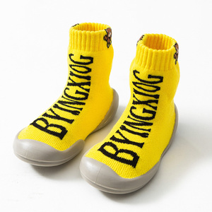 Chaussons-chaussettes imprimés pour bébés garçons et filles, antidérapants, à semelle souple, pour nourrissons et tout-petits, en coton tricoté, style streetwear - Product Image 1