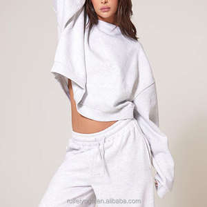 Conjunto de dos piezas de invierno para hombre de chándal de algodón 100% liso personalizado con sudadera recortada con capucha y pantalones de chándal - Product Image 2