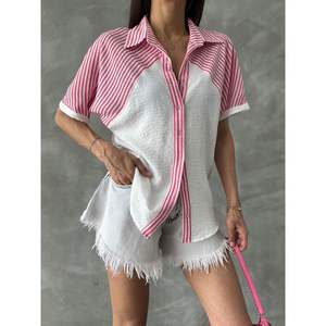 เสื้อผู้หญิง Topshow สีชมพูอมแดง ลายทาง แขนเสื้อแบบดรอป ขายส่งเสื้อและเสื้อเชิ้ต - Product Image 2