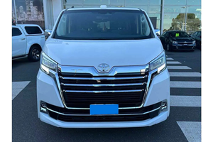 Gran-fia 2024, Camioneta de 5 Asientos, Diésel Turbo, Tracción Delantera, R17, Tapicería de Tela, 1000 Kilómetros, Batería de Ultra Larga Duración, Vehículo de Alta Calidad, Volante a la Izquierda - Product Image 2