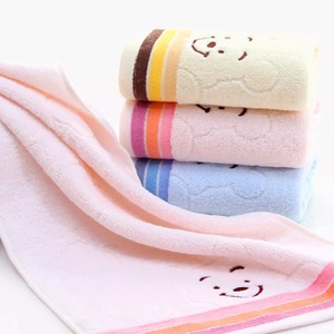 Serviettes de bain 100% en coton biologique personnalisées de haute qualité de couleur unie serviettes de bain antibactériennes à séchage rapide - Product Image 3