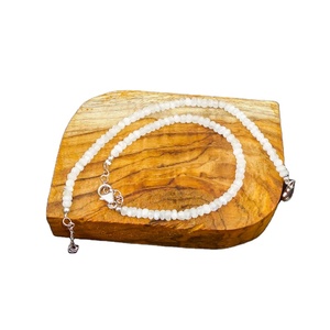 สร้อยข้อมือเงิน925สำหรับผู้หญิงทำด้วยมือด้วยลูกปัดเหลี่ยมเพชรพลอยมูนสโตนธรรมชาติเครื่องประดับคริสตัลบำบัดสำหรับงานหมั้น - Product Image 1