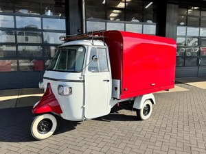 Vintage 3 Wheel Motorized Steel Body 4.8m Rust Resistant Towable Food Trailer with Pizza <b>Oven</b> Outdoor Use 3-Year Warranty - Product Image 3