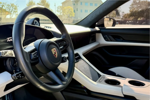 LISTO PARA CONDUCIR - USADO, VOLANTE A LA IZQUIERDA |   Volante a la derecha |   Porsche Taycan GTS Sport Turismo 2023 - Product Image 4